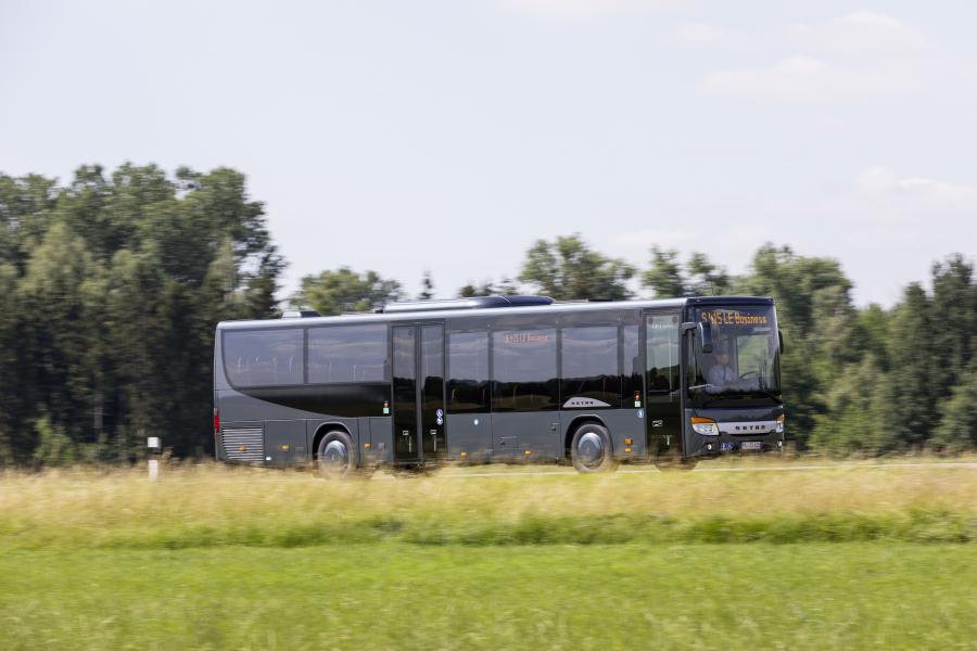  Setra S 415 LE Business 2018 года  (фото 2 из 7)